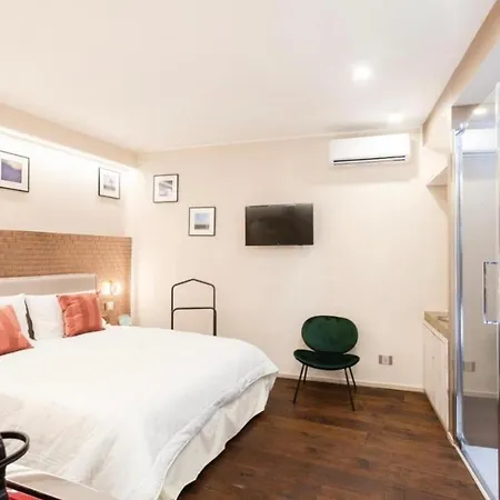 Marika's בית הארחה